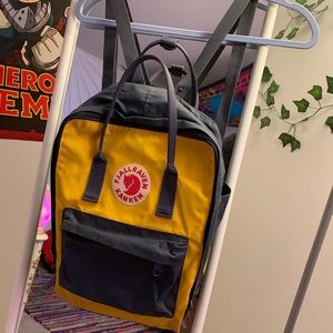 ✨kanken backpack✨